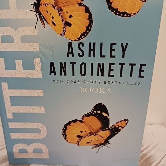 Ashley Antoinette Butterfly 3 - Picture 4 of 7
